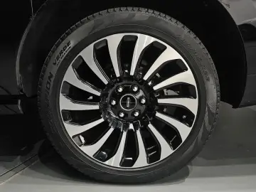 2022 Lincoln Navigator с пробегом 66 752 км