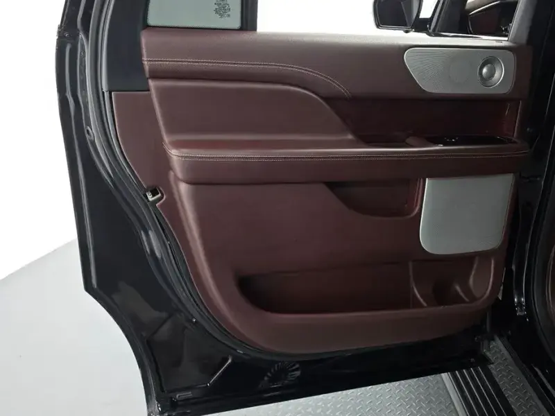 2021 Lincoln Navigator с пробегом 78 590 км