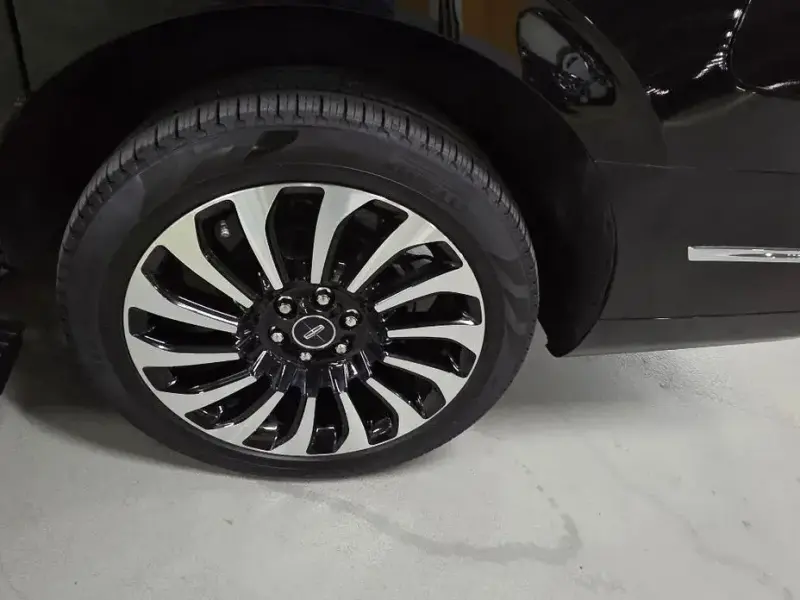 2022 Lincoln Navigator с пробегом 66 751 км