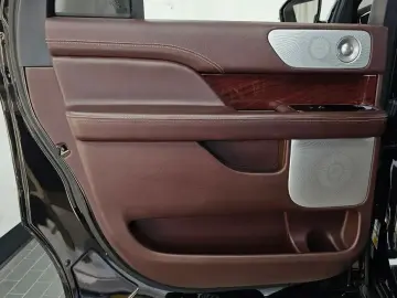 2020 Lincoln Navigator с пробегом 67 091 км