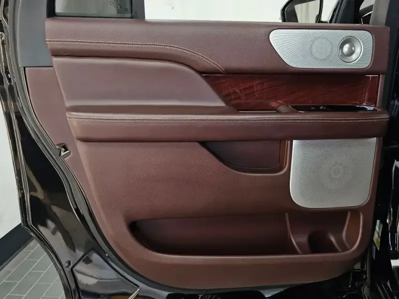 2020 Lincoln Navigator с пробегом 67 091 км