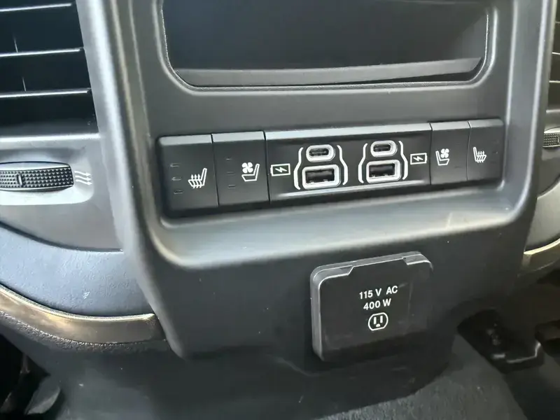 2022 Ram RAM Trucks с пробегом 140 000 км