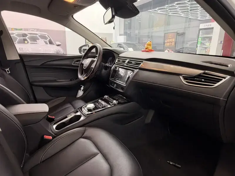 2019 Roewe Ei5 с пробегом 25 700 км