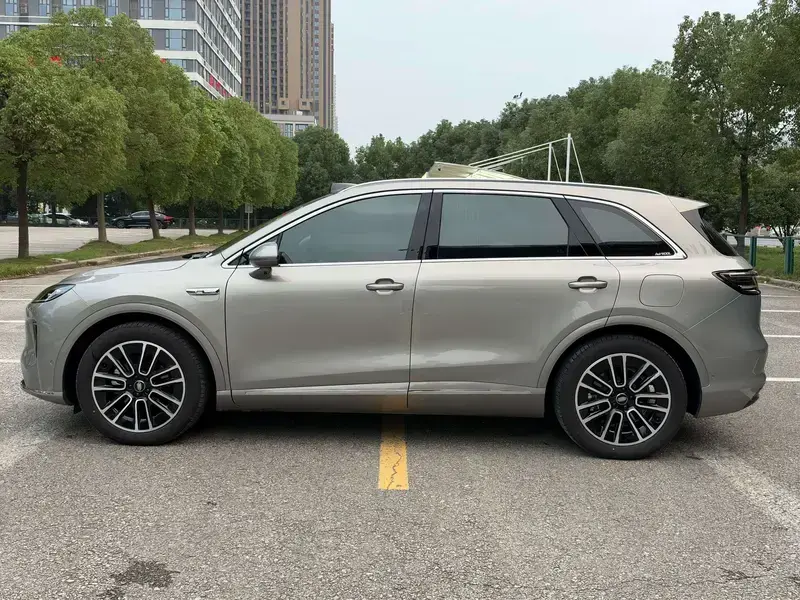 2025 Stelato SUV с пробегом 20 400 км