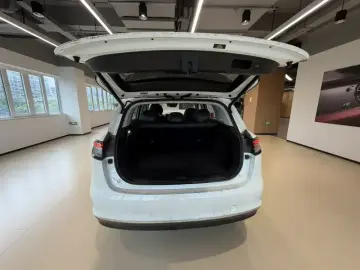 2025 Stelato SUV с пробегом 5 500 км