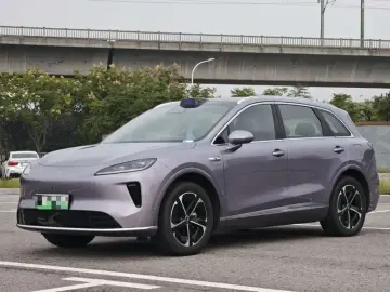 Stelato SUV