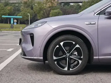 2025 Stelato SUV с пробегом 18 000 км
