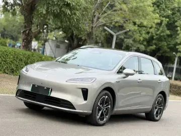 Stelato SUV