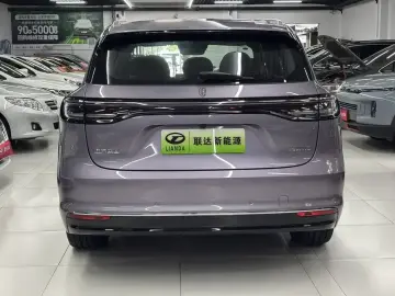 2025 Stelato SUV с пробегом 1 000 км