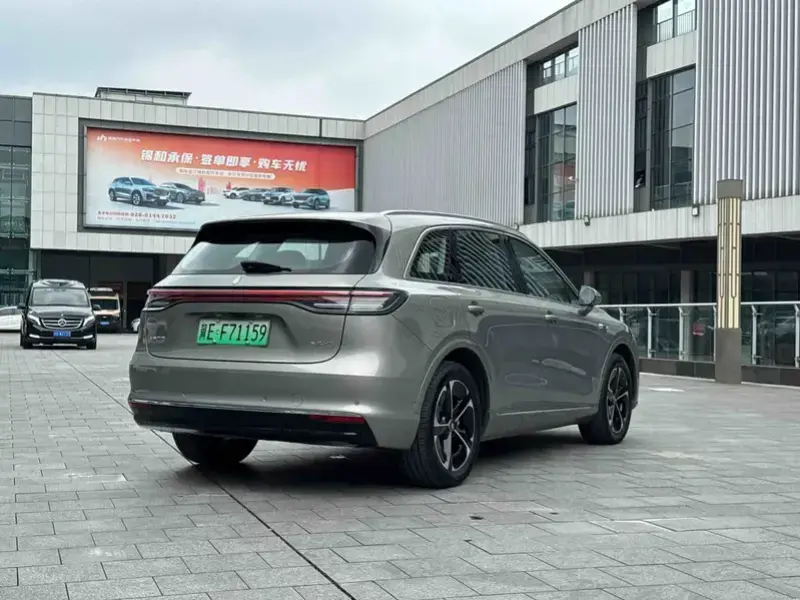 2025 Stelato SUV с пробегом 14 000 км