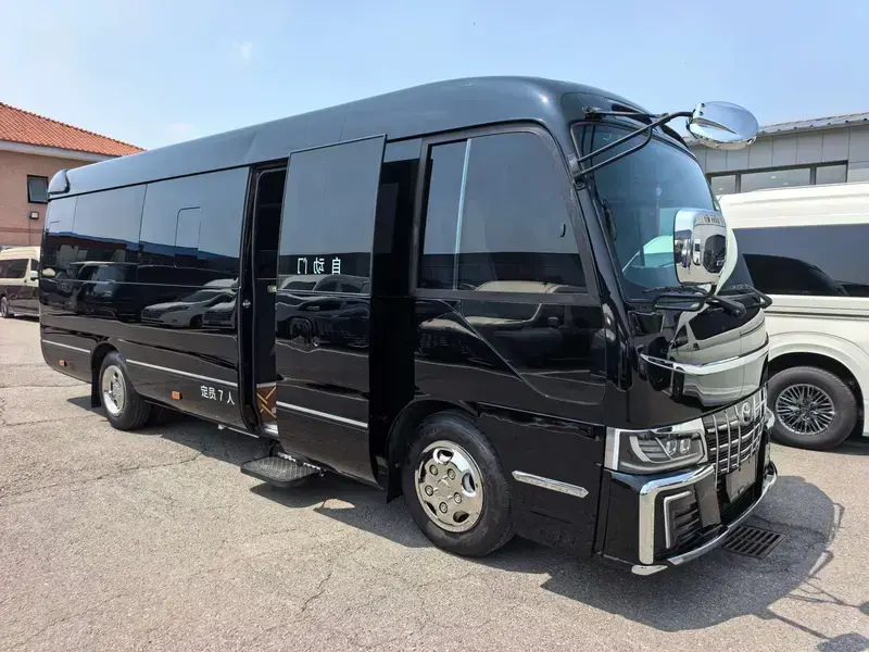 2024 Toyota Coaster с пробегом 16 000 км
