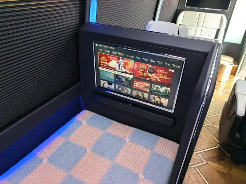 2024 Toyota Coaster с пробегом 16 000 км