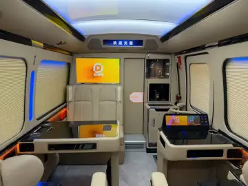 2022 Toyota Coaster с пробегом 2 000 км