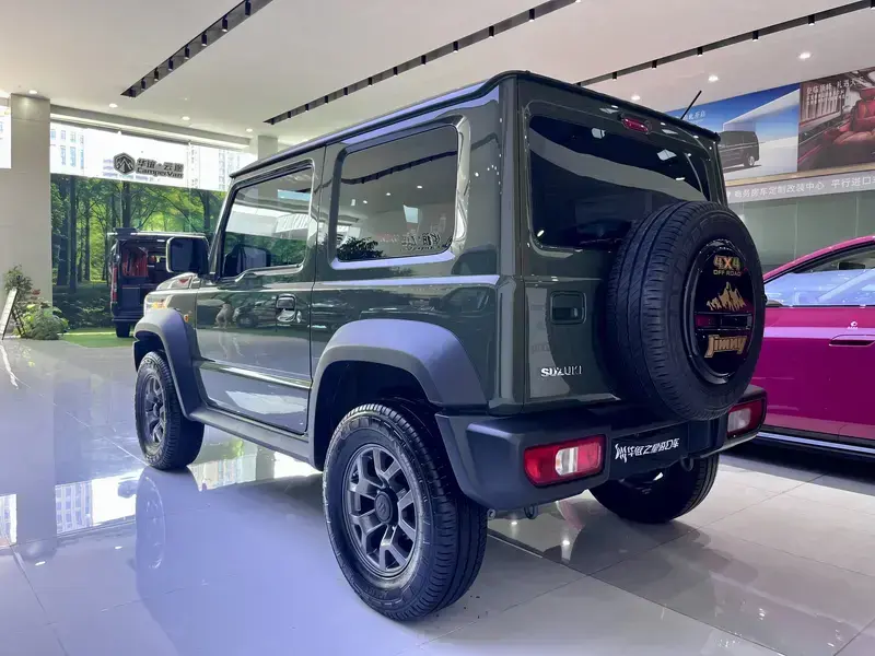 2025 Suzuki Jimny с пробегом 3 700 км