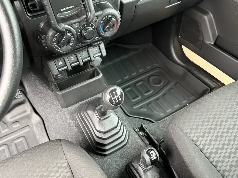 2026 Suzuki Jimny с пробегом 2 000 км
