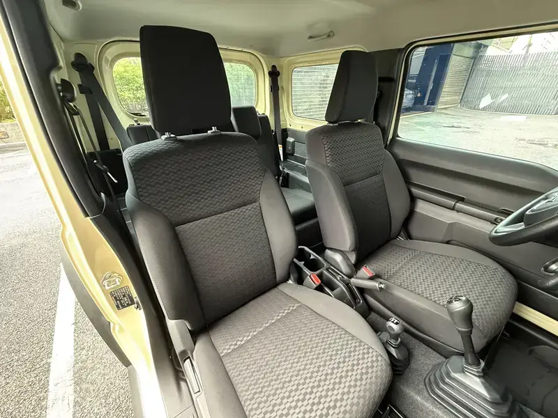 2026 Suzuki Jimny с пробегом 2 000 км