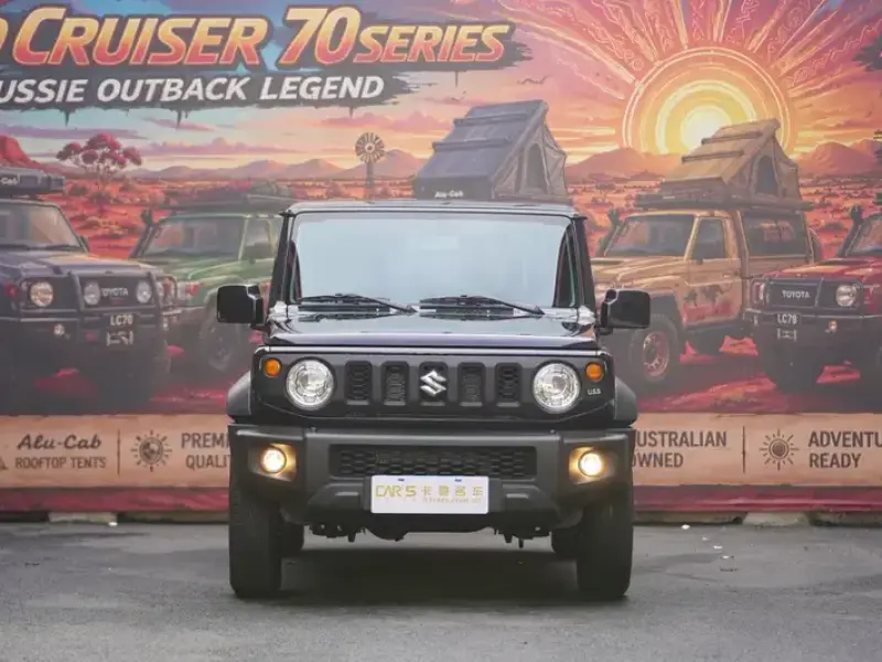 2024 Suzuki Jimny с пробегом 300 км