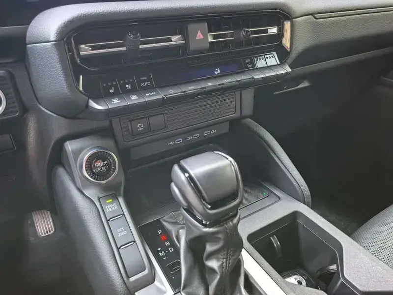 2024 Toyota Prado (Import) с пробегом 2 500 км