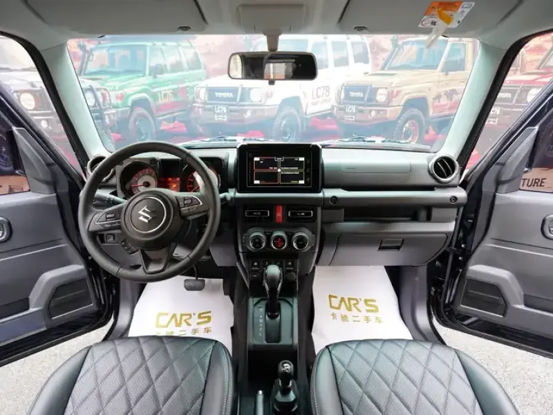 2024 Suzuki Jimny с пробегом 300 км