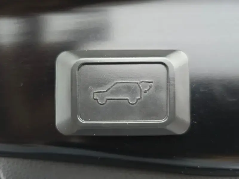 2020 Toyota RAV4 с пробегом 106 427 км
