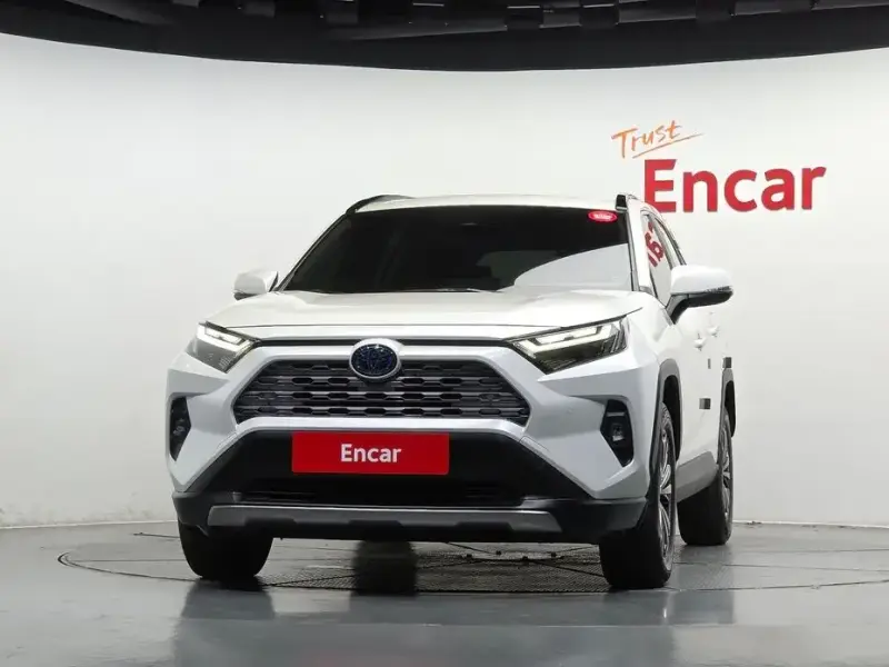 2022 Toyota RAV4 с пробегом 37 168 км