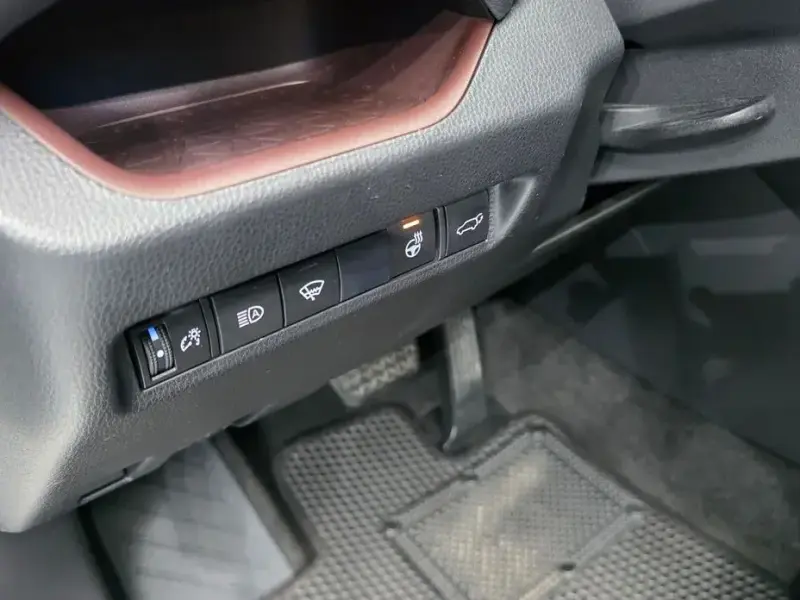 2021 Toyota RAV4 с пробегом 22 013 км