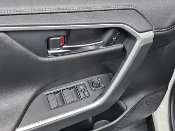 2021 Toyota RAV4 с пробегом 22 013 км