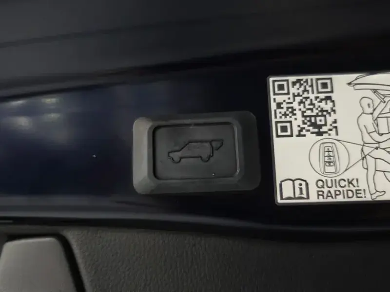 2023 Toyota RAV4 с пробегом 67 894 км