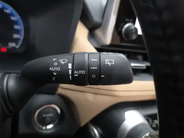 2023 Toyota RAV4 с пробегом 67 894 км