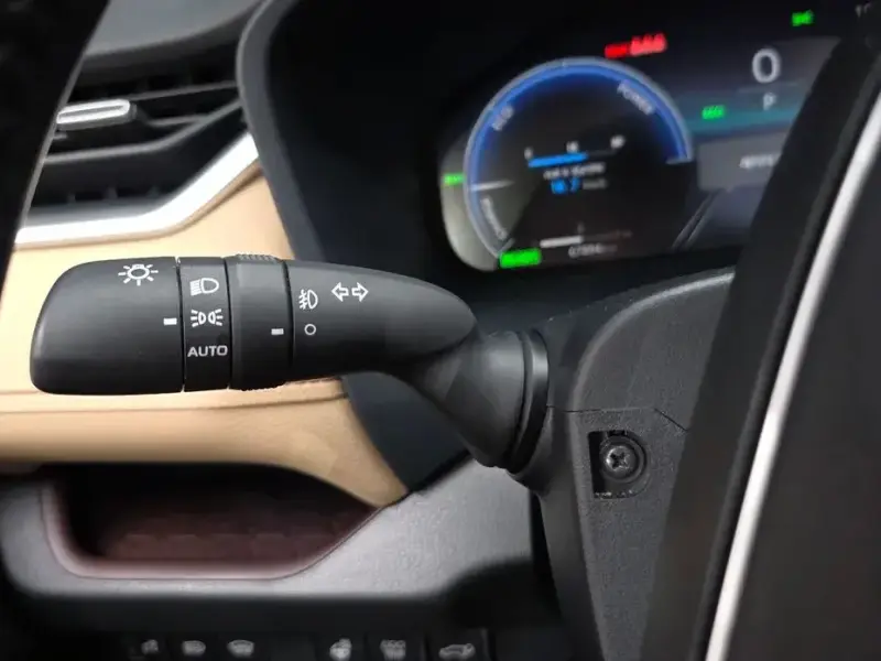 2023 Toyota RAV4 с пробегом 67 894 км