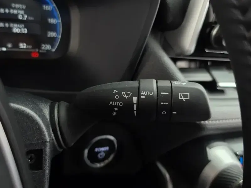 2024 Toyota RAV4 с пробегом 14 890 км