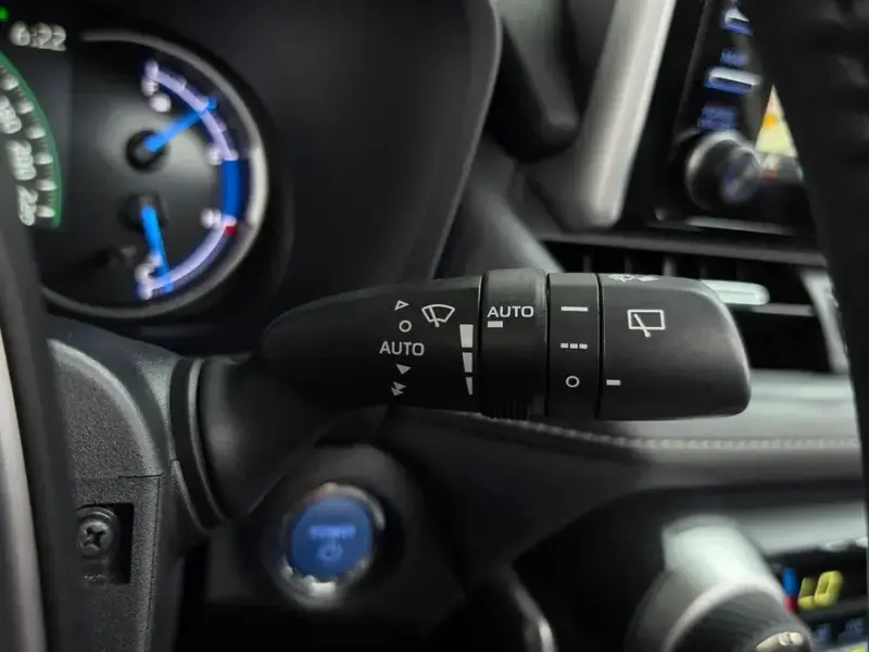 2021 Toyota RAV4 с пробегом 47 361 км