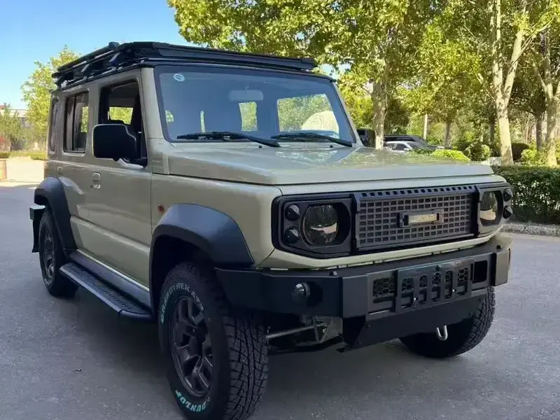 2025 Suzuki Jimny с пробегом 100 км