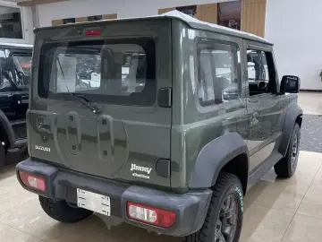 2025 Suzuki Jimny с пробегом 100 км