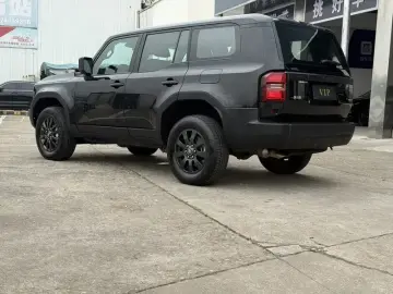 2025 Toyota Prado (Import) с пробегом 33 000 км