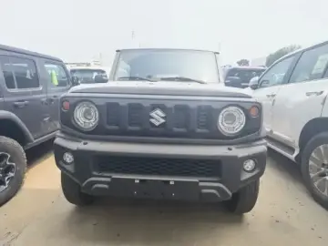 2025 Suzuki Jimny с пробегом 100 км