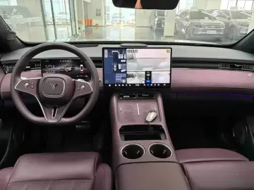 2025 Voyah FE с пробегом 9 600 км