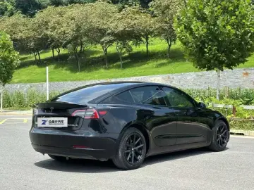 2020 Tesla Model 3 с пробегом 76 000 км