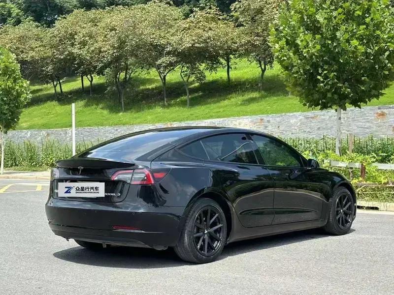 2020 Tesla Model 3 с пробегом 76 000 км
