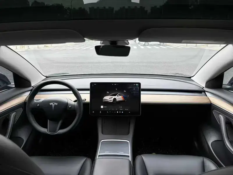 2020 Tesla Model 3 с пробегом 76 000 км