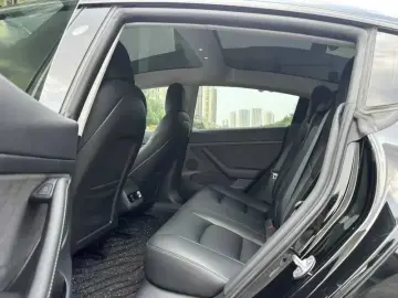 2020 Tesla Model 3 с пробегом 76 000 км