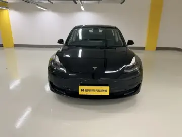 2022 Tesla Model 3 с пробегом 26 600 км