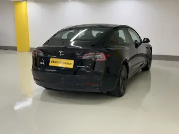 2022 Tesla Model 3 с пробегом 26 600 км