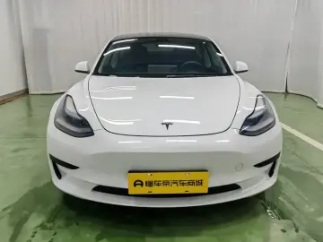 2022 Tesla Model 3 с пробегом 61 000 км