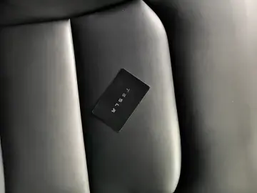 2022 Tesla Model 3 с пробегом 61 000 км