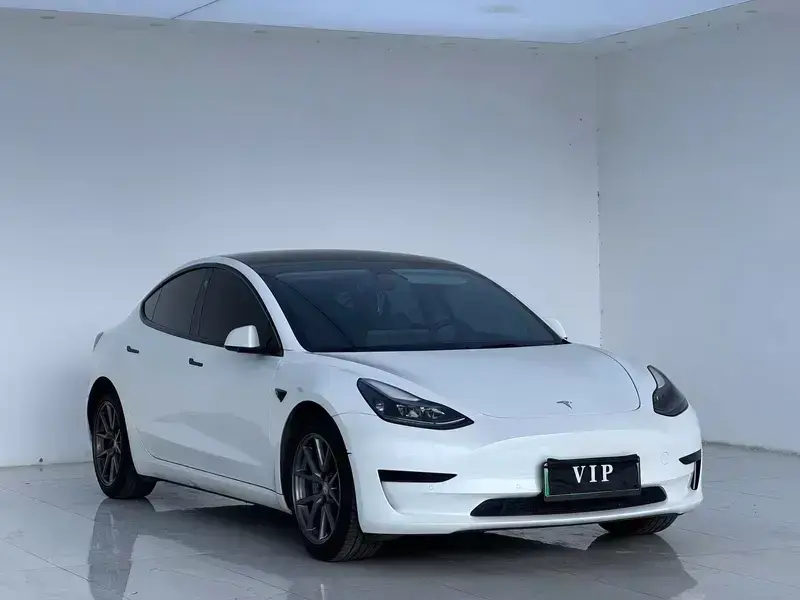 2022 Tesla Model 3 с пробегом 53 000 км