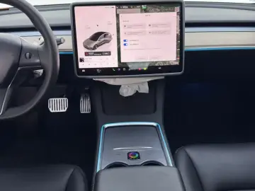 2022 Tesla Model 3 с пробегом 53 000 км