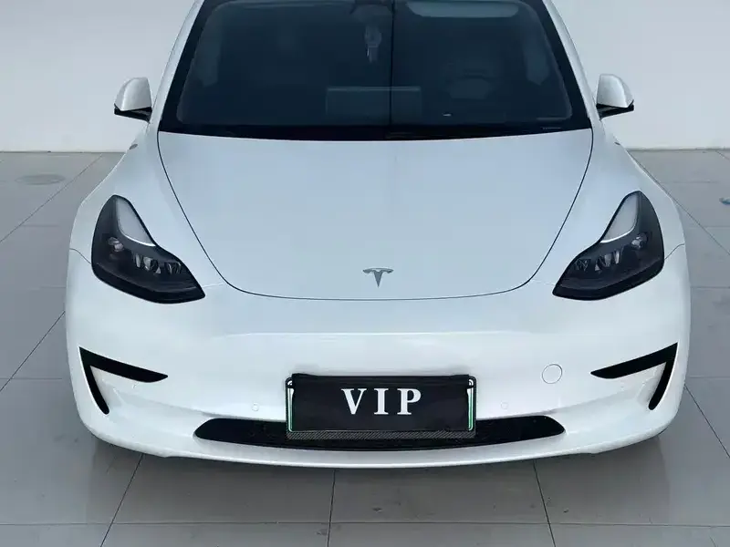 2022 Tesla Model 3 с пробегом 53 000 км