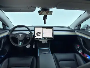 2022 Tesla Model 3 с пробегом 53 000 км