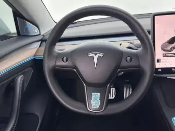 2022 Tesla Model 3 с пробегом 53 000 км